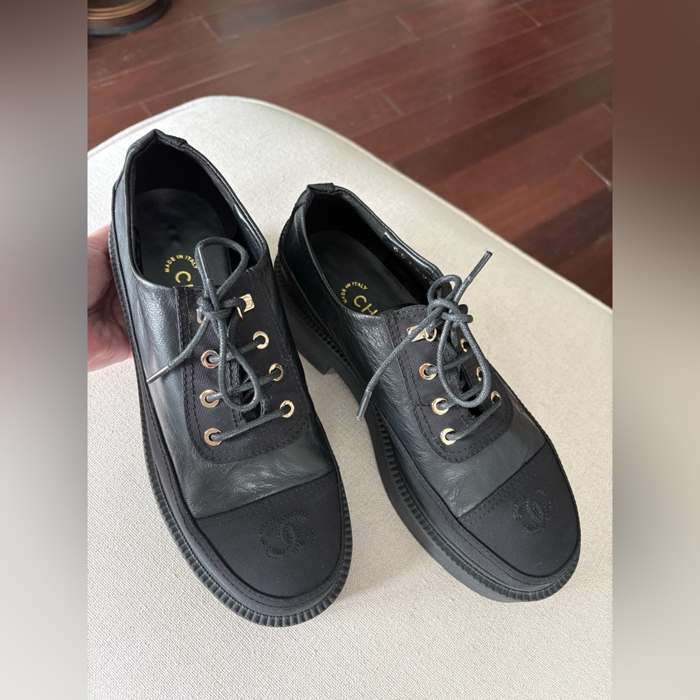 Chanel Loafers 21B Black CC Lace Up Oxford Platform Shoes EUR 40 US 9 - Picture 10 of 16